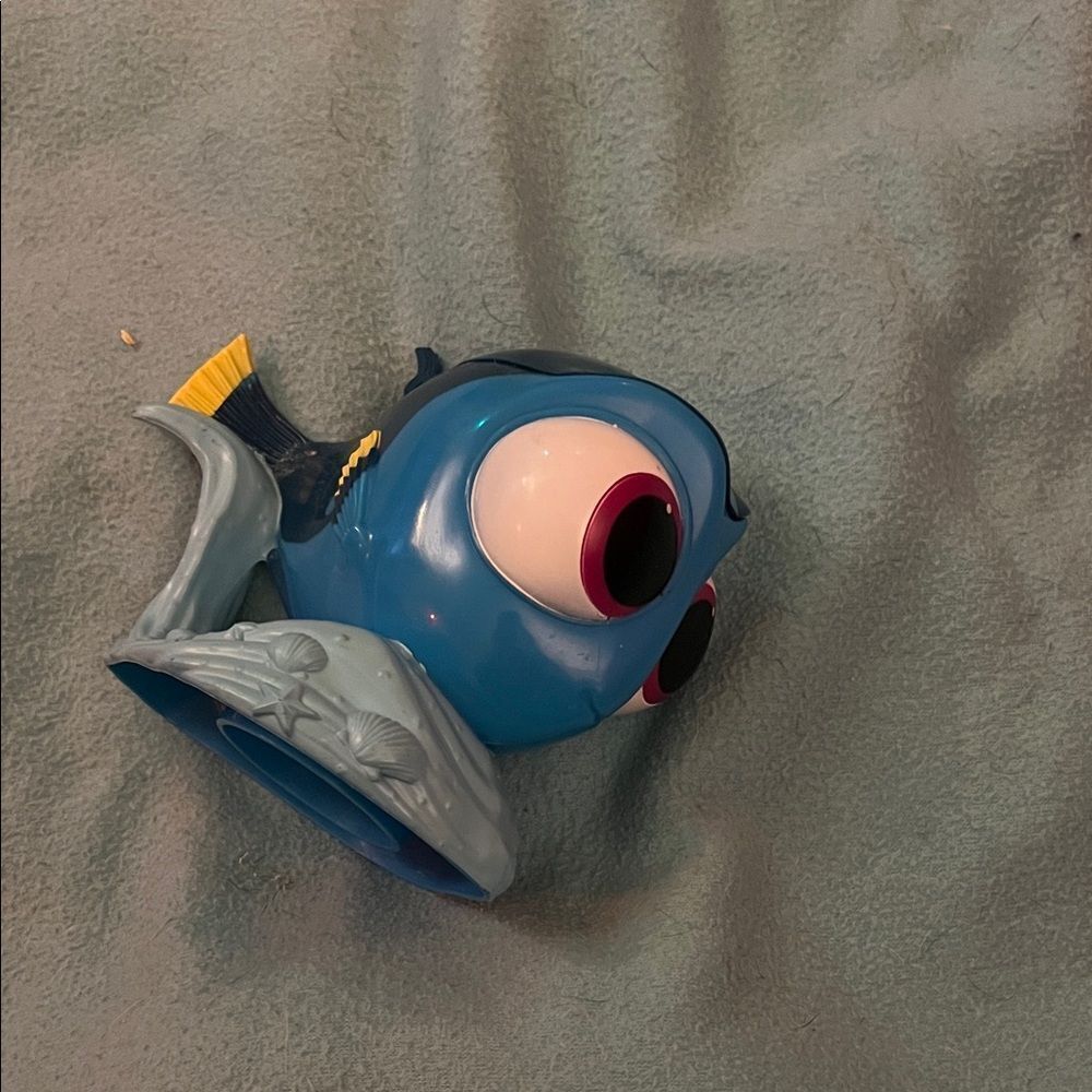 Disney Pixar Finding Dory Mug with Flip Lid